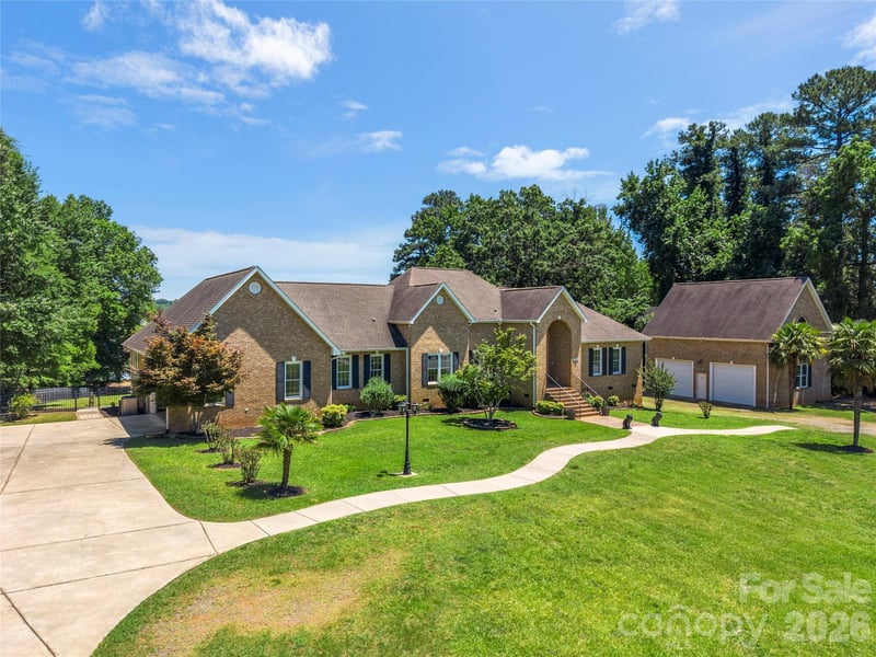 5100 Lake Wylie Rd, Lake Wylie, SC 29710