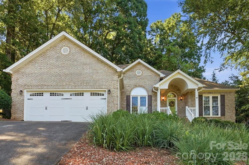 1506 Village Ct, Gastonia, NC 28054
