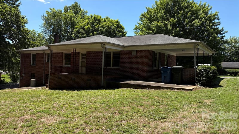 150 31st Ave, Hickory, NC 28601