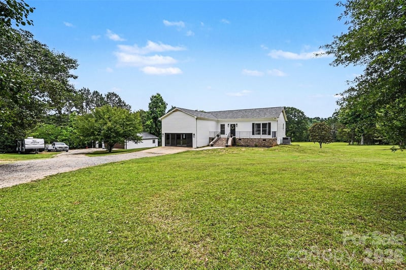 1380 Saddle Dr, York, SC 29745