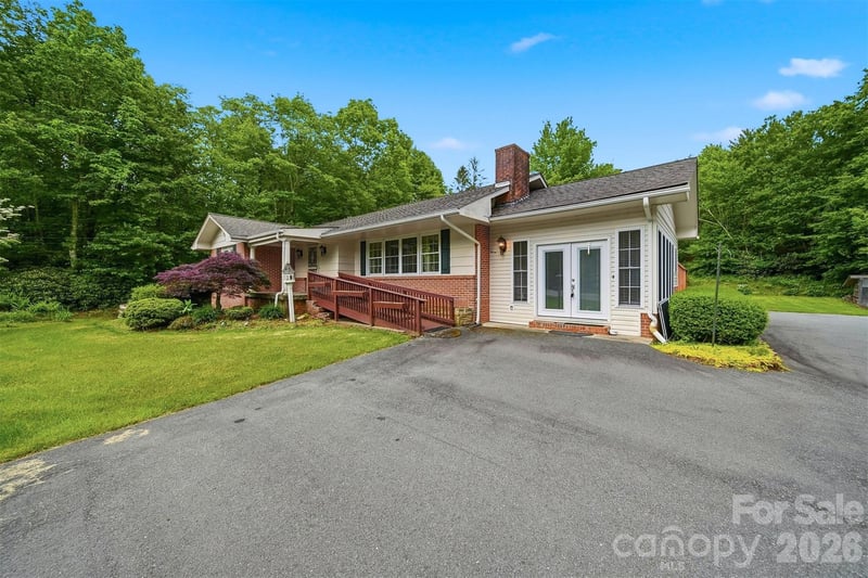 9121 Nc 181 Hw, Newland, NC 28657