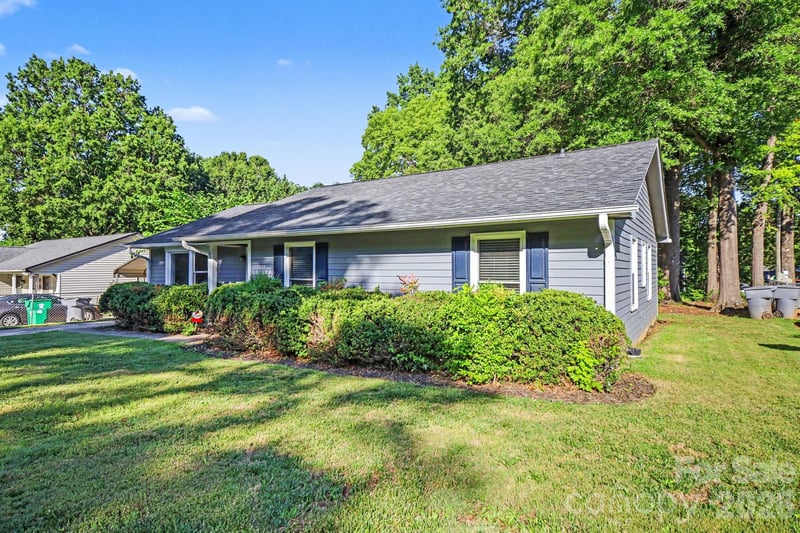 1530 Teddington Dr, Charlotte, NC 28214
