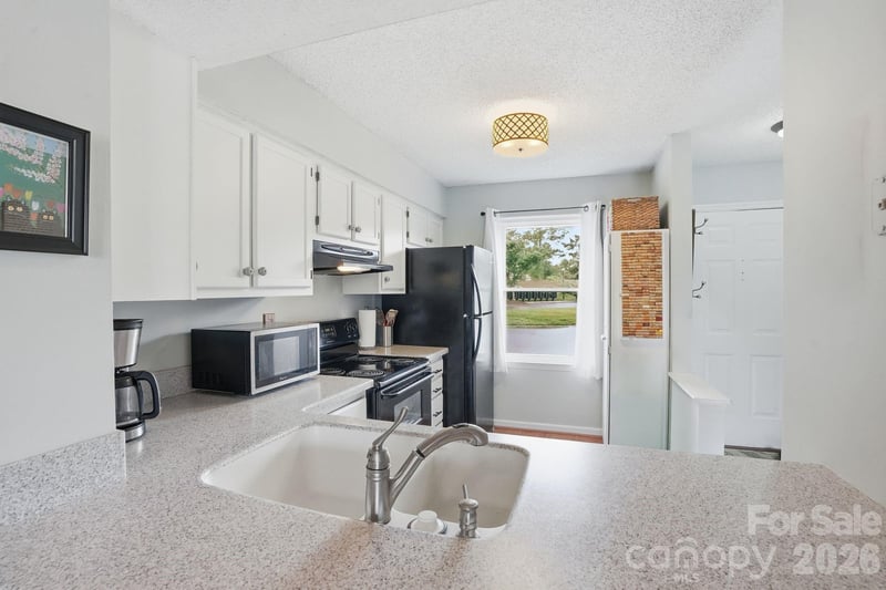 122 Water Oak Dr, Pineville, NC 28134