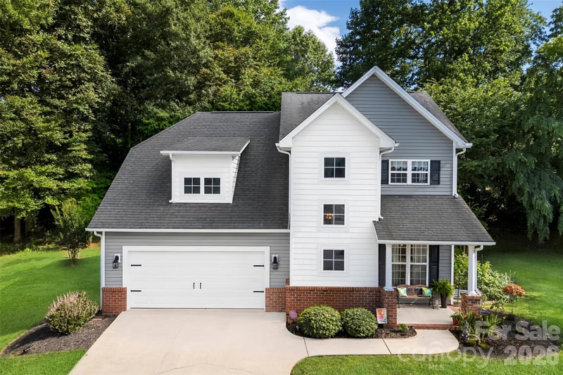 6008 River Garden Ct, Lowell, NC 28098