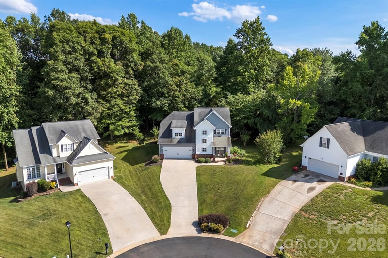 6008 River Garden Ct, Lowell, NC 28098