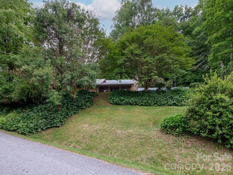 332 Island Cove Rd, Penrose, NC 28766