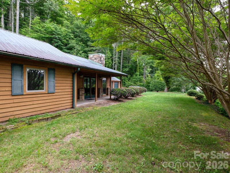 332 Island Cove Rd, Penrose, NC 28766