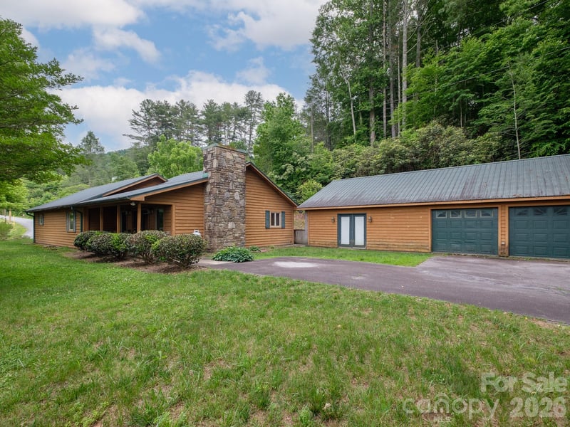 332 Island Cove Rd, Penrose, NC 28766