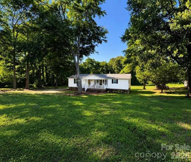 428 Club Dr, Gastonia, NC 28054
