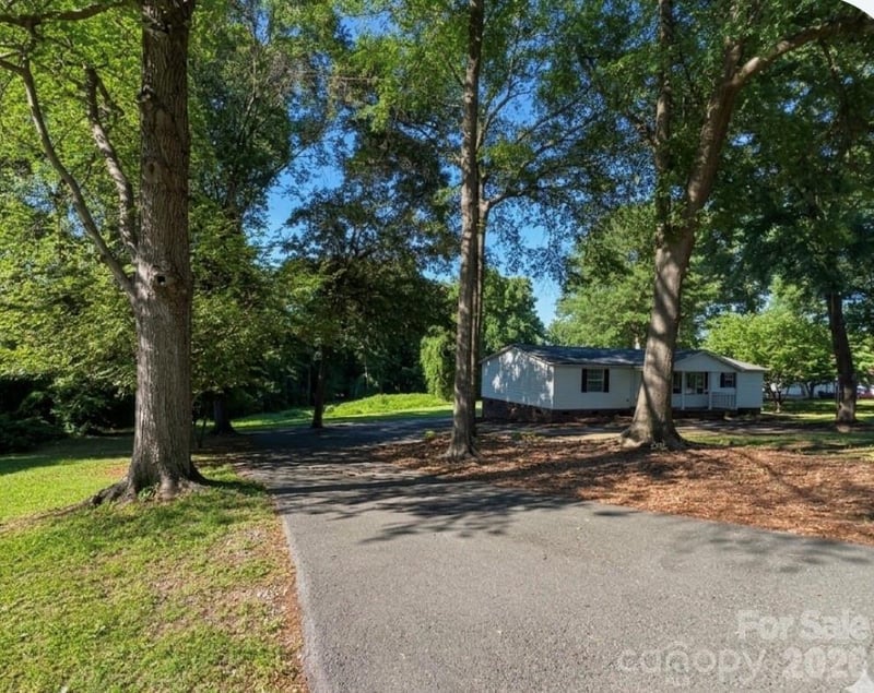 428 Club Dr, Gastonia, NC 28054