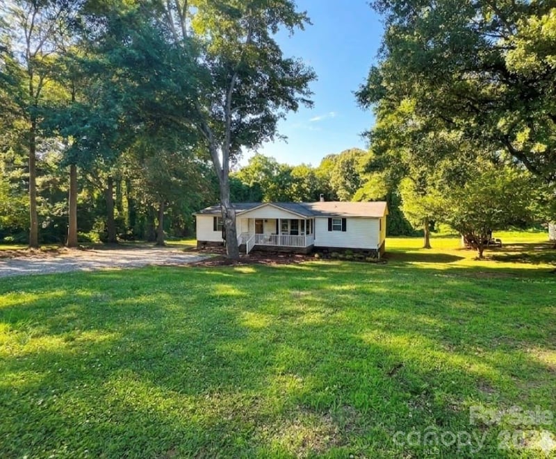 428 Club Dr, Gastonia, NC 28054