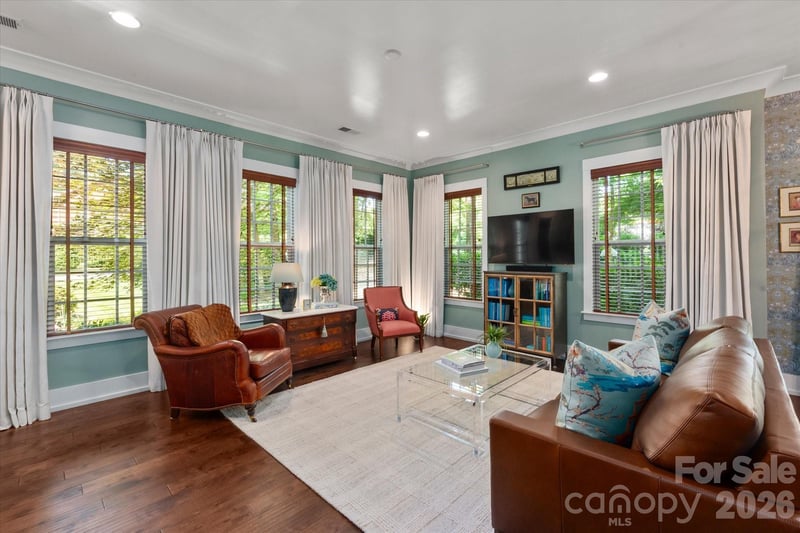 3702 Selwyn Ave, Charlotte, NC 28209