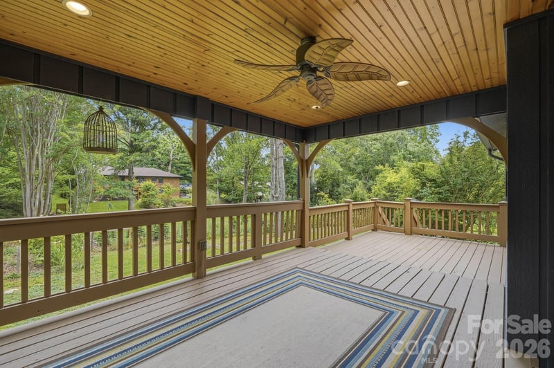 337 Woody Ln, Asheville, NC 28804