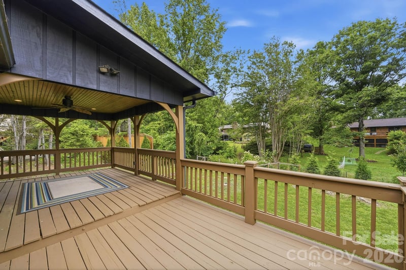 337 Woody Ln, Asheville, NC 28804