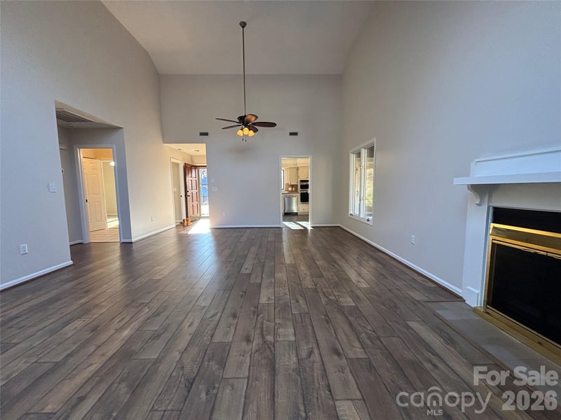 1754 12th St, Hickory, NC 28601