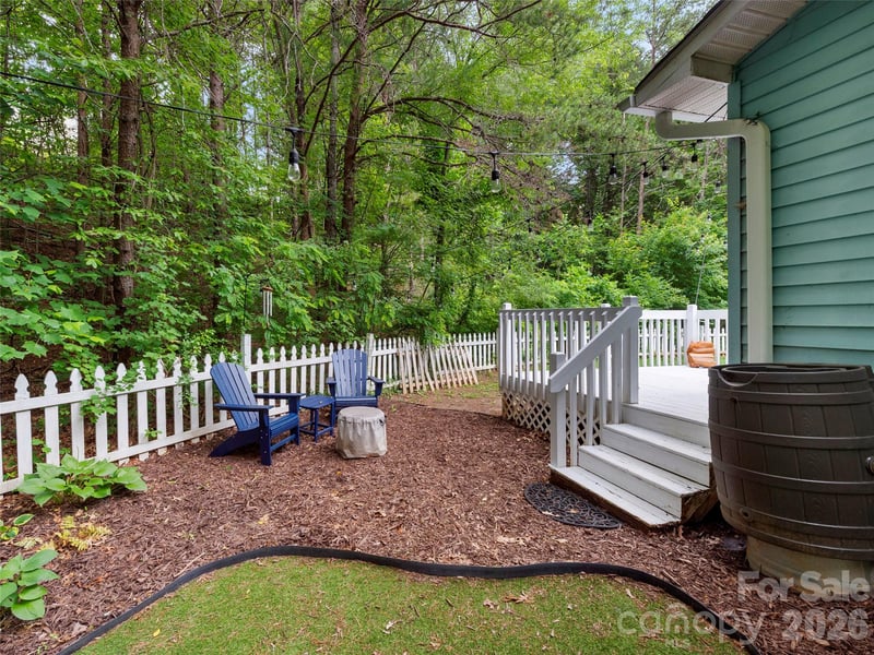 39 Rocking Porch Ln, Asheville, NC 28805