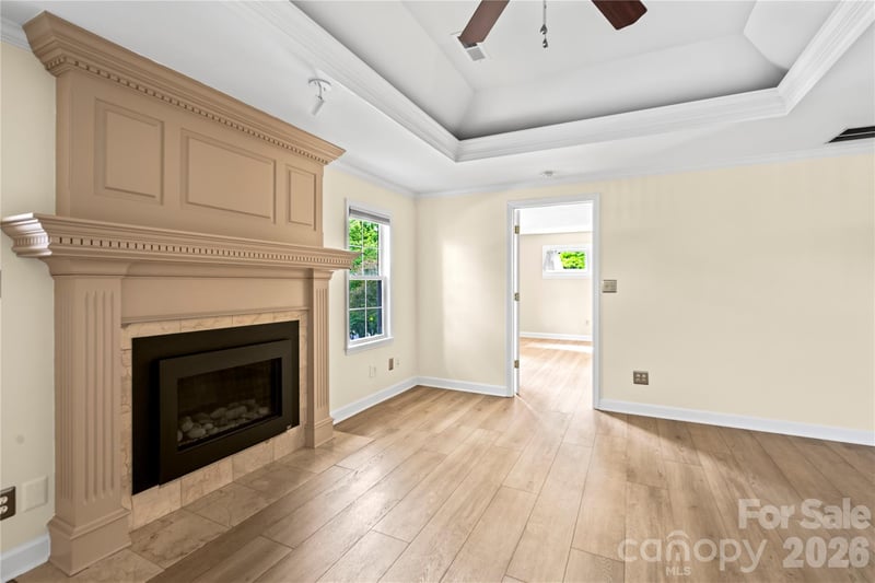 589 Sand Hill Rd, Asheville, NC 28806
