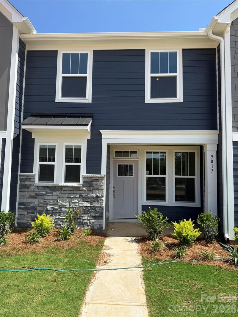 9017 Gulledge Ct, Charlotte, NC 28262