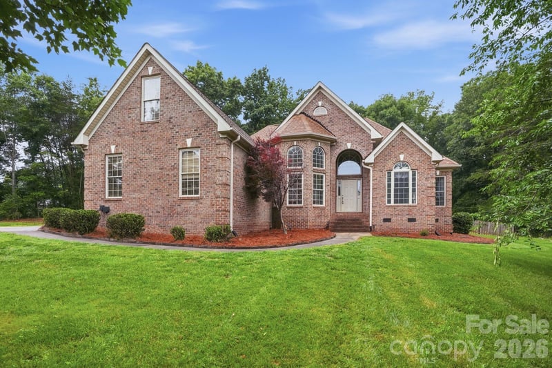 1099 Curve View Rd, Lincolnton, NC 28092