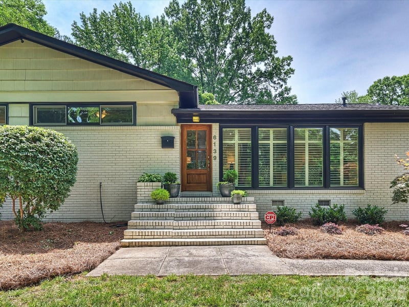 6139 Candlewood Dr, Charlotte, NC 28210