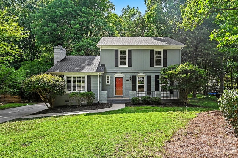 9322 New Towne Dr, Matthews, NC 28105