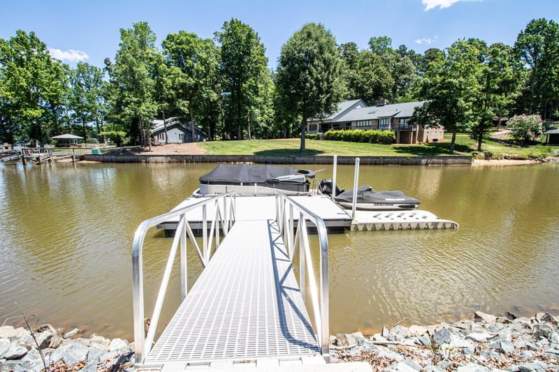 794 Riverwood Dr, Lexington, NC 27292