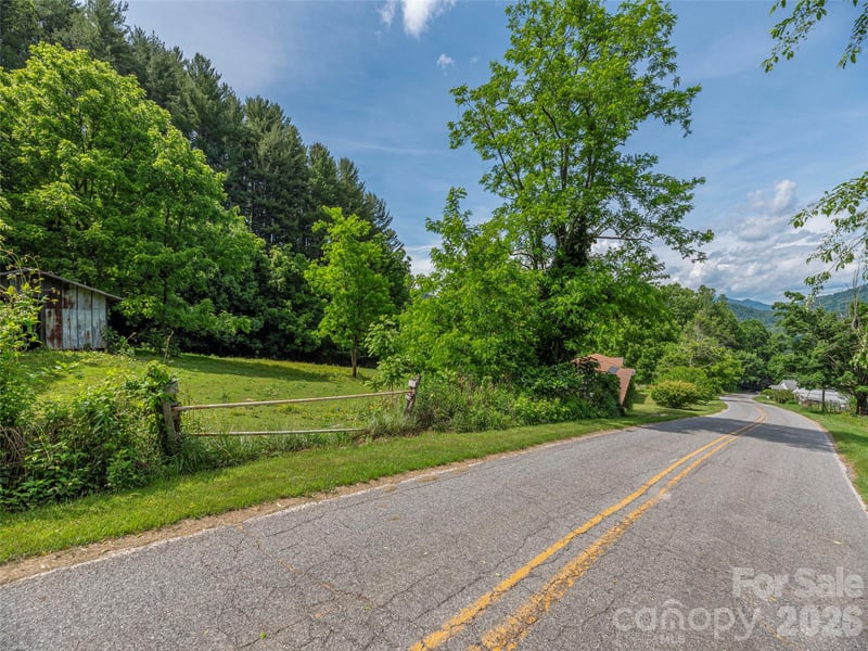 5622 Dutch Cove Rd, Canton, NC 28716