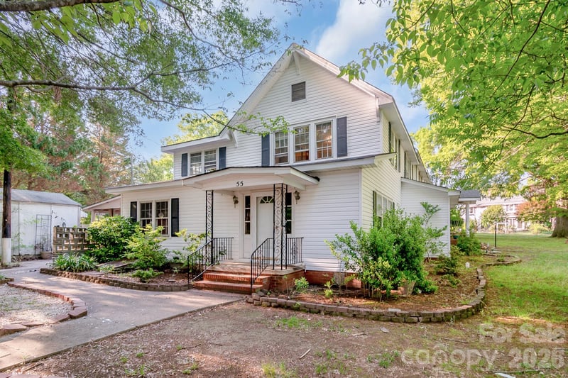 55 Maple St, Badin, NC 28009
