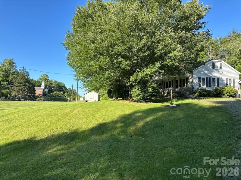 21 Byrd Ln, Brevard, NC 28712