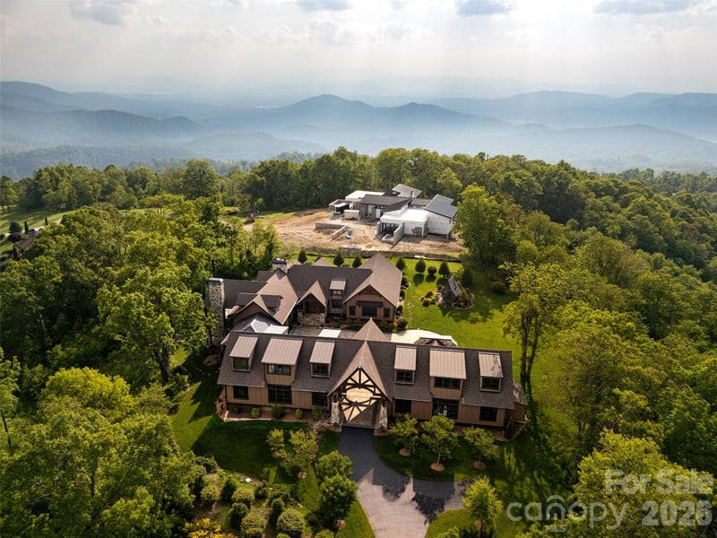 93 Snow Ridge Dr, Hendersonville, NC 28792