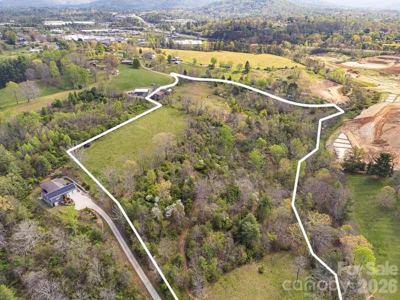 47 Gill Branch Rd, Weaverville, NC 28787