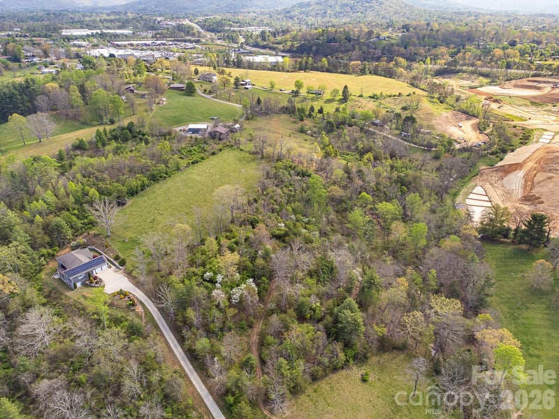 47 Gill Branch Rd, Weaverville, NC 28787