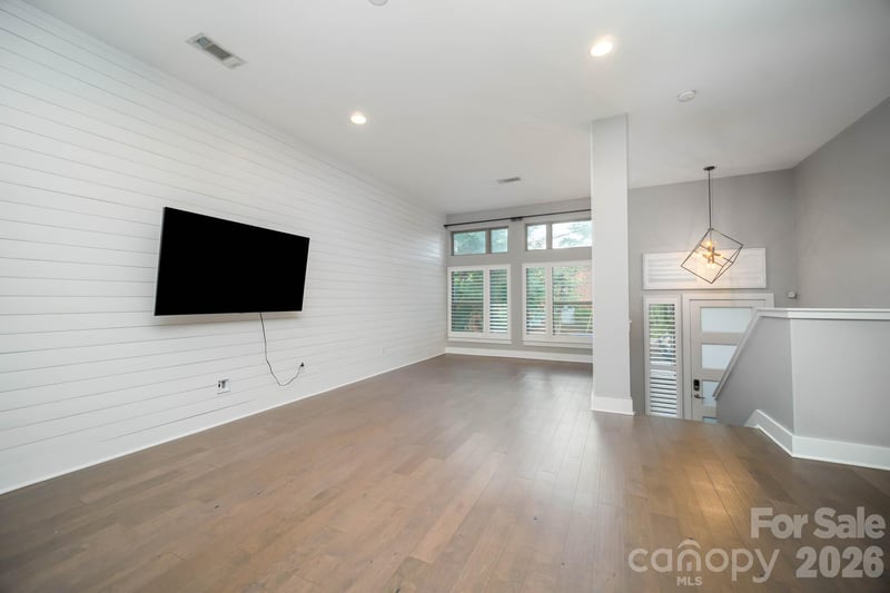 2006 Hawkins St, Charlotte, NC 28203
