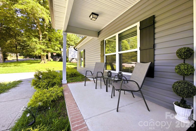 204 Price St, Mount Holly, NC 28120