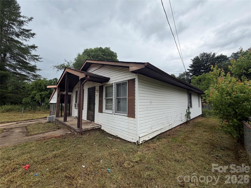 23 Meteor Ct, Waynesville, NC 28768