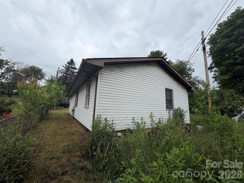 23 Meteor Ct, Waynesville, NC 28768