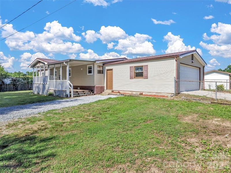 133 Kristey Ln, Hendersonville, NC 28792