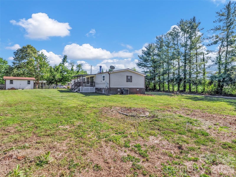 133 Kristey Ln, Hendersonville, NC 28792