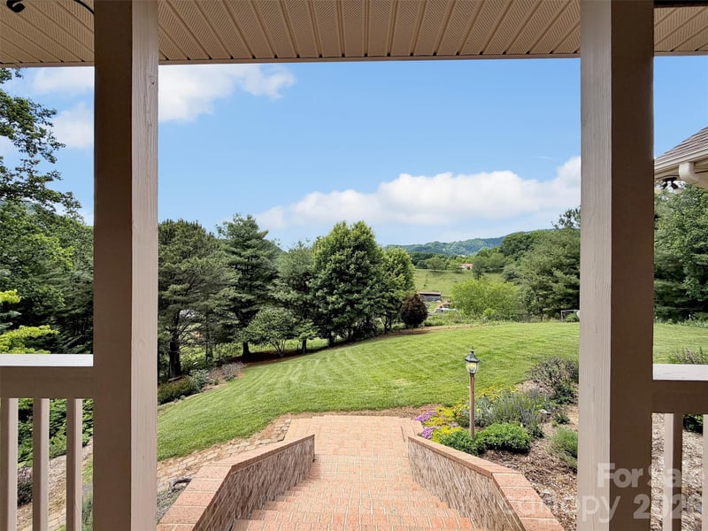 99 Mary Gray Dr, Clyde, NC 28721