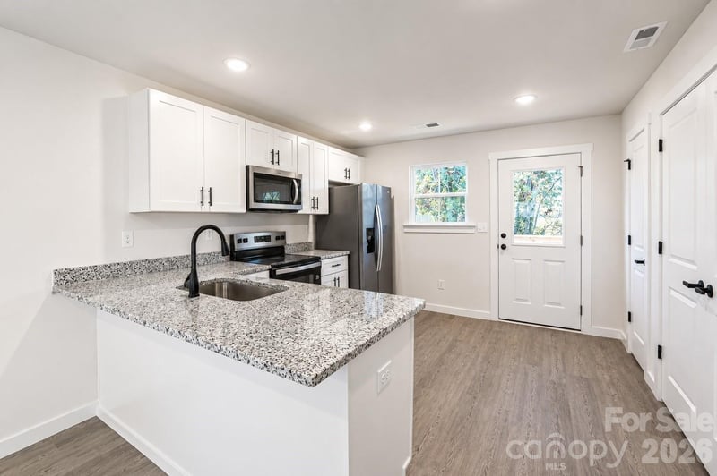 1033 19th St #37 & 38, Hickory, NC 28601