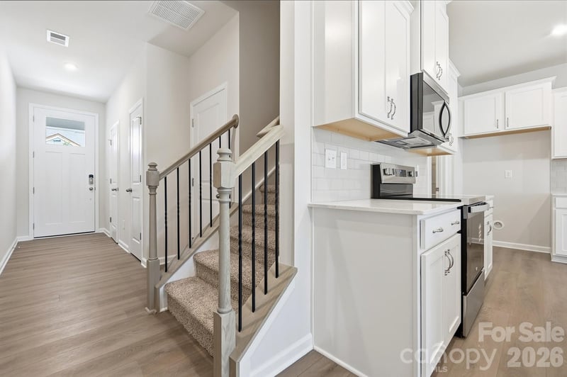 1304 Vibrant Rd, Charlotte, NC 28215