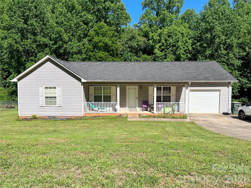 1213 Coventry Pl, Conover, NC 28613