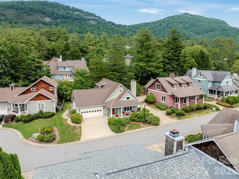 7 Veranda Trl, Asheville, NC 28803