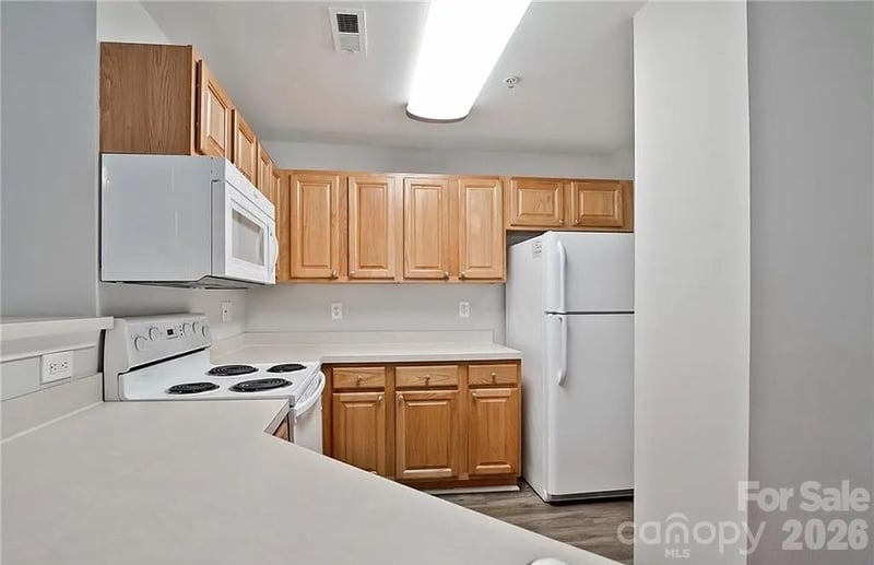 9810 Campus Walk Ln #H, Charlotte, NC 28262