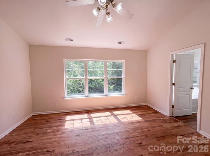 10648 Secret Garden Ln, Charlotte, NC 28214