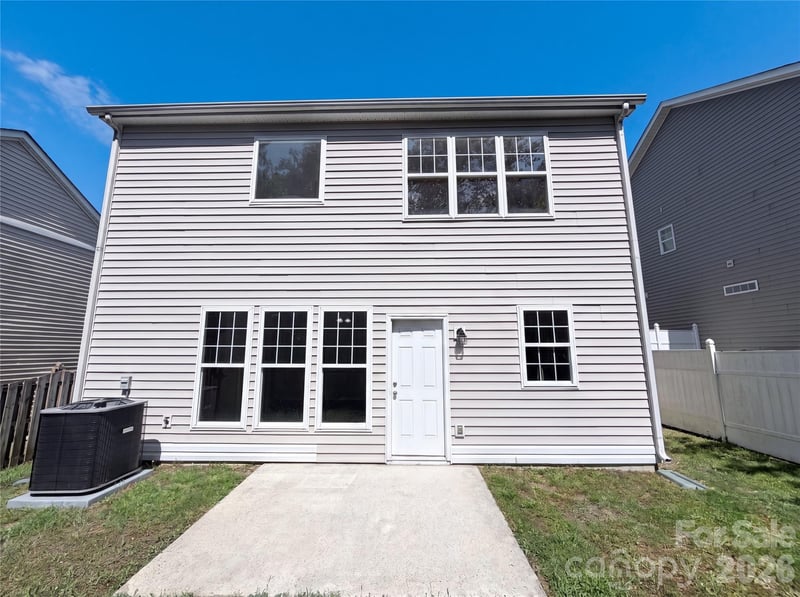 10648 Secret Garden Ln, Charlotte, NC 28214