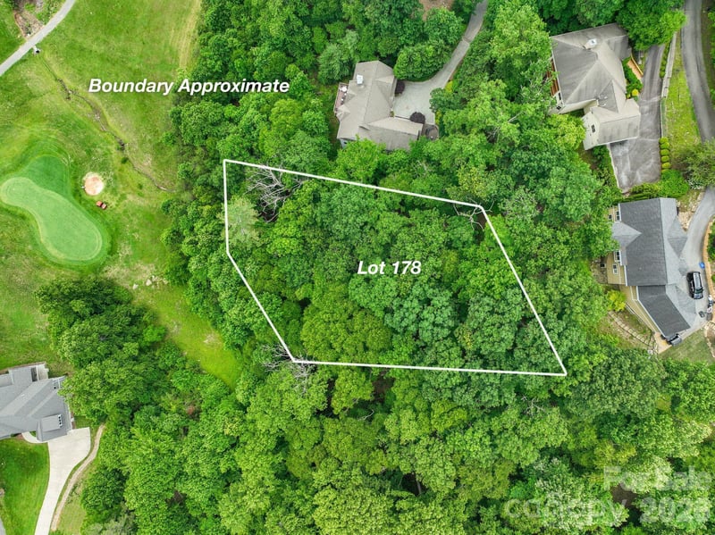 9999 Glen Eagles Ln #177 & 178, Mills River, NC 28759