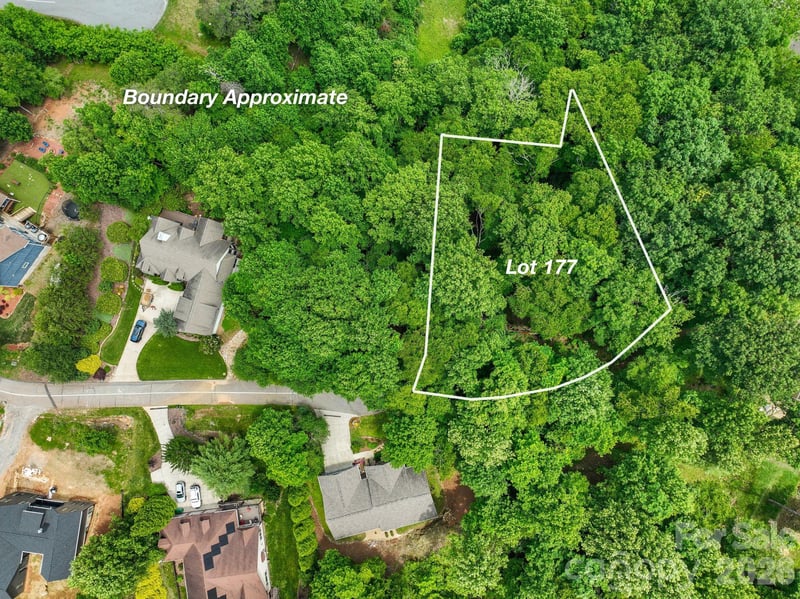 9999 Glen Eagles Ln #177 & 178, Mills River, NC 28759