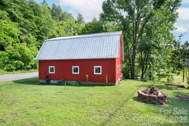 2896 Old Mars Hill Hw, Weaverville, NC 28787