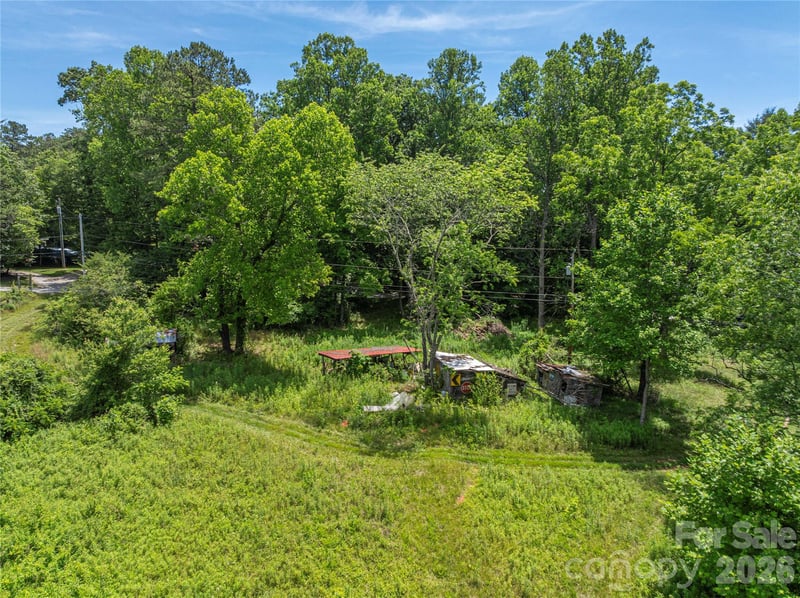 999 Pressley Ln, Horse Shoe, NC 28742